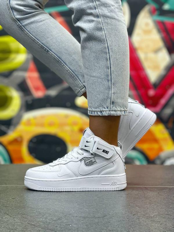 Высокие женские осенние кроссовки nike air force 1 mid utility all white  белые на осень ботинки — цена 1850 грн в каталоге Кроссовки ✓ Купить  женские вещи по доступной цене на Шафе | Украина #73736546