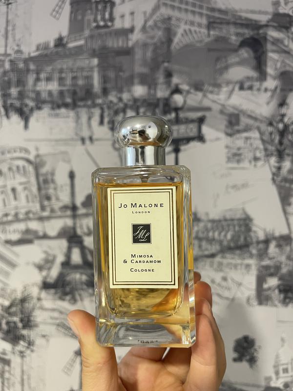 входе парфюм. духи hafa.