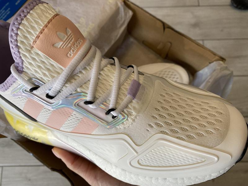 Zx 2k boost shoes cloud white / pink tint / core black fy3028