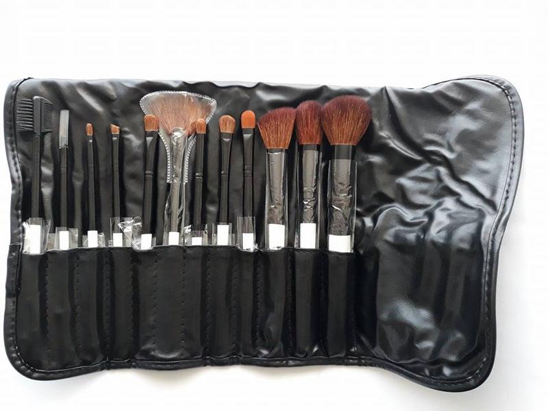Nabor Kistej Dlya Makiyazha Karity Studio Natural Hair Makeup Brush