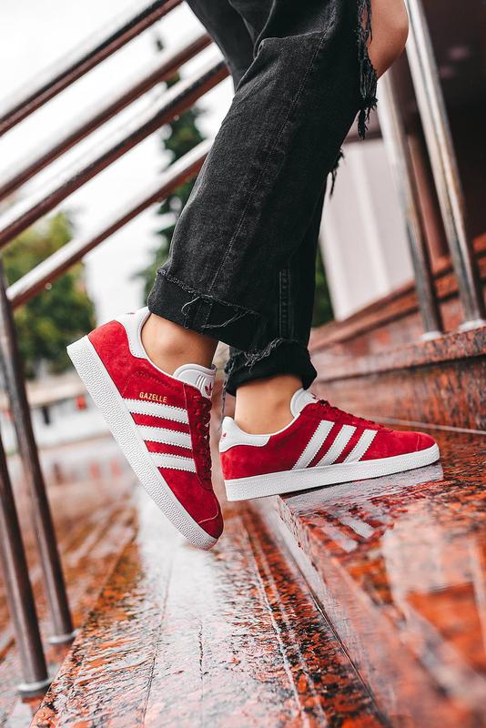 Adidas gazelle of red hotsell