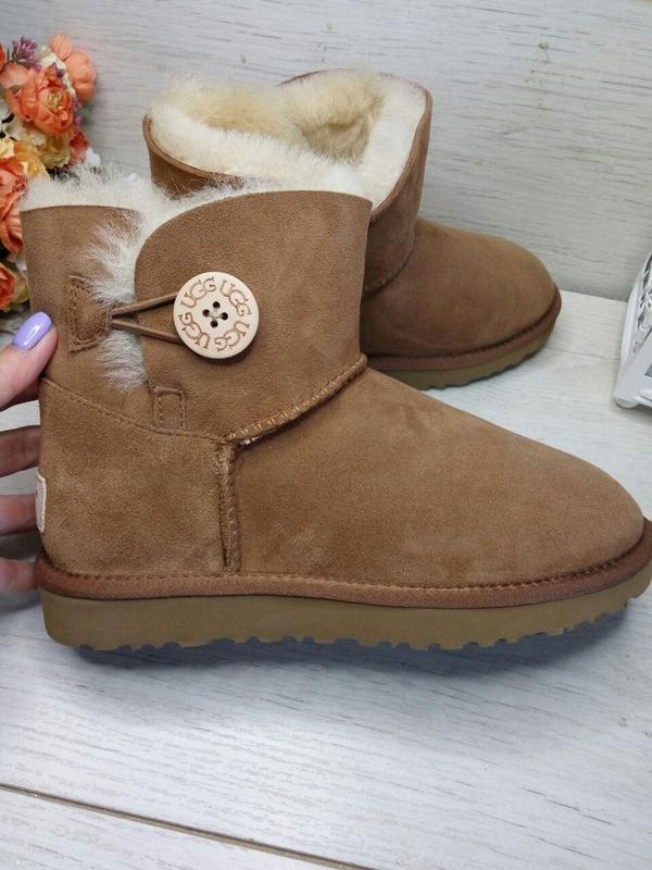 Ugg mini 36 new arrivals