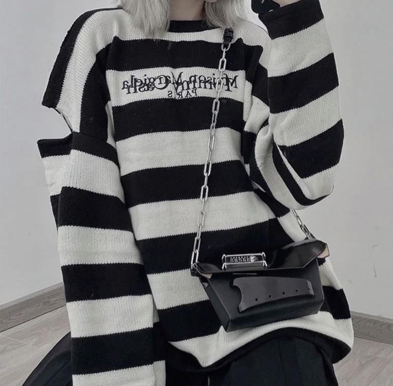 Krutoj Sviter V Polosku Telnyashka Maison Margiela X Tommy Cash Sweater Cena 10 Grn V Kataloge Svitery Kupit Zhenskie Veshi Po Dostupnoj Cene Na Shafe Ukraina