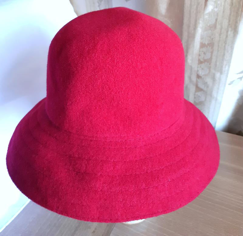 Красива, вовняна капелюх від відомого бренду debenhams hat box/ англія