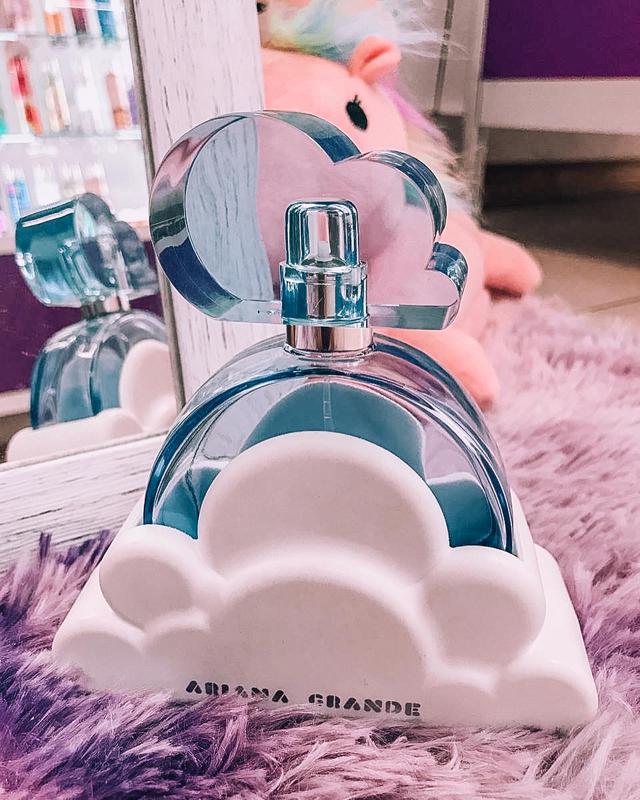 Духи cloud by ariana grande ариана гранде ☁️💙 — цена 1600 грн в ...