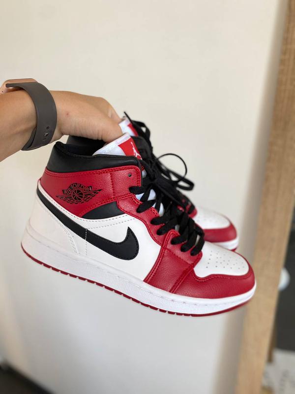 Air jordan 1 clearance mid white chicago