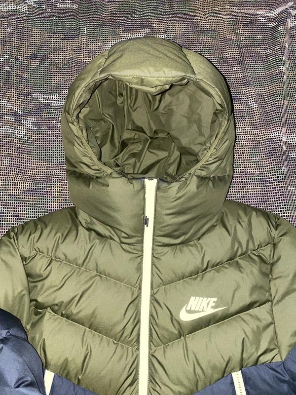 Nike hotsell windrunner khaki