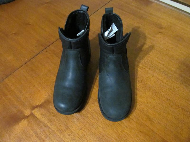 Ugg on sale w lavelle