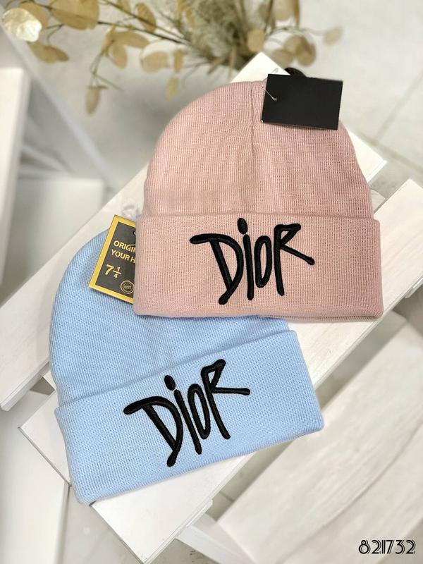 Женская шапка dior с отворотом — цена 400 грн в каталоге Шапки ✓ Купить  женские вещи по доступной цене на Шафе | Украина #84582956