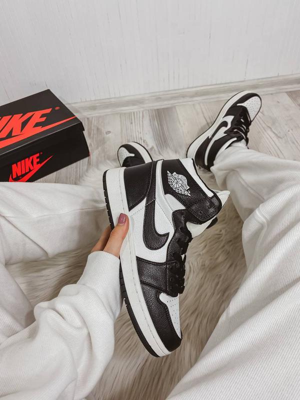 Женские кроссовки nike air jordan 1 retro кожаные найк джордан кросівки ...