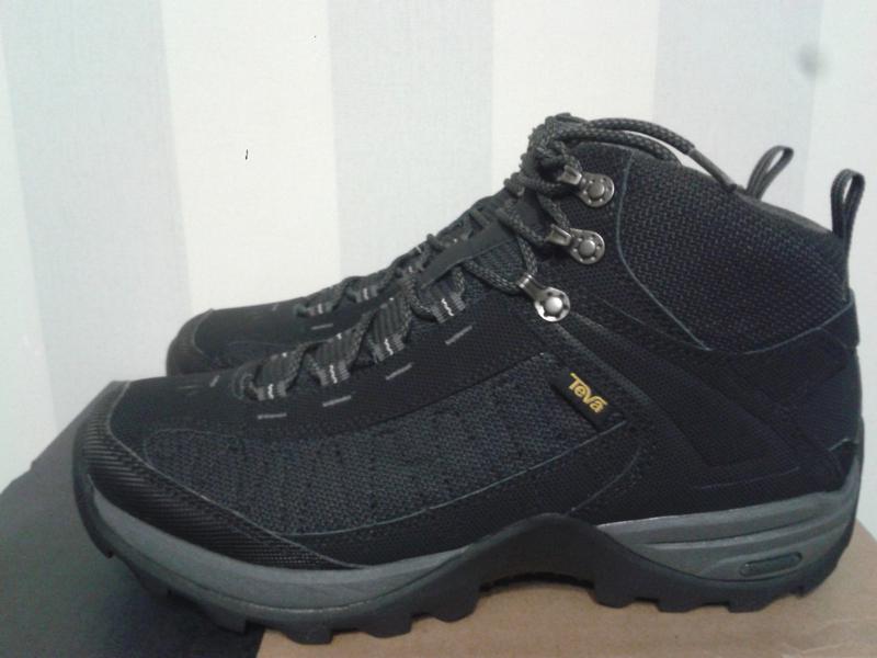 teva raith iii mid hiking boots