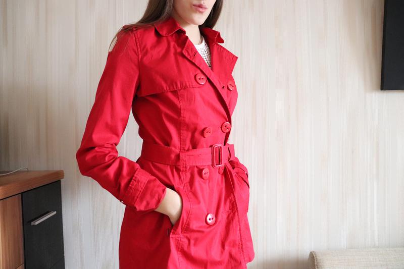 пальто бербери кашемировое. Burberry шелковый красный тренч. Burberry trench red. Burberry trench red. тренчкот красный женский.