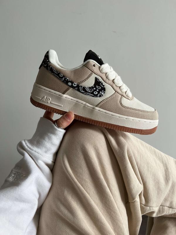 Кросівки nike air force 1 low paisley swoosh — ціна 3050 грн у каталозі