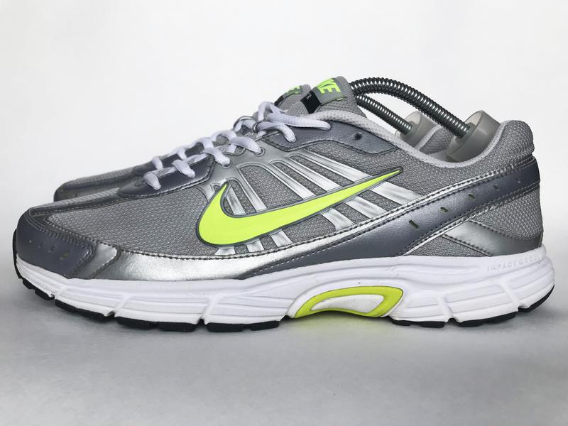 nike dart 8