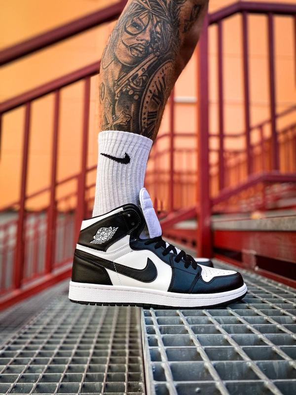 Кроссовки nike air jordan 1 retro оригинал. оригинальные джорданы найк аир  джордан купить — цена 1375 грн в каталоге Кроссовки ✓ Купить мужские вещи  по доступной цене на Шафе | Украина #90197303