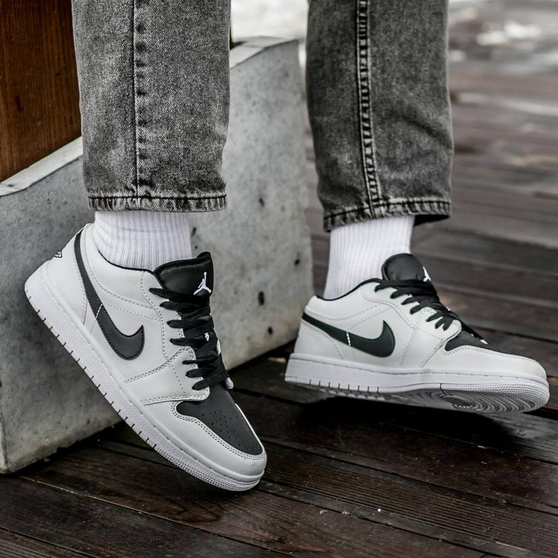 Кросівки найк джордан чоловічі білі nike air jordan 1 low, кроссовки ...