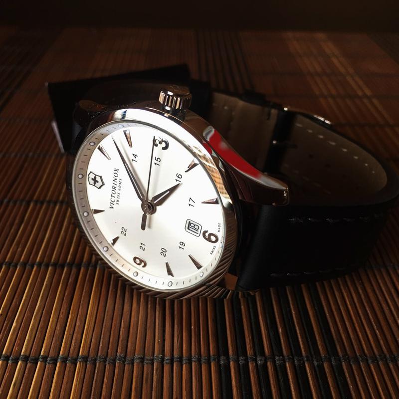 часы Victorinox Swiss Army оригинал в наличии Tissot Edox Swatch