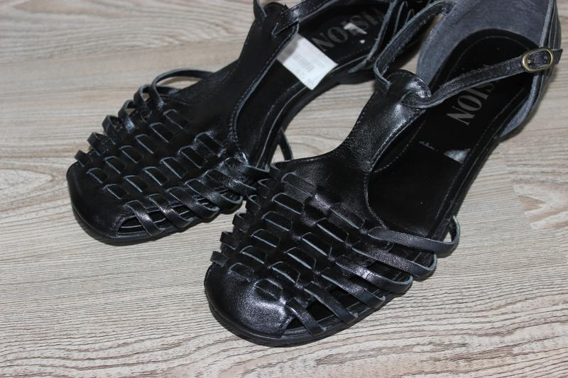 39 25см vision кожаные закрытый носочек босоножки сандалии — цена 350 грн в  каталоге Босоножки ✓ Купить женские вещи по доступной цене на Шафе |  Украина #12397648