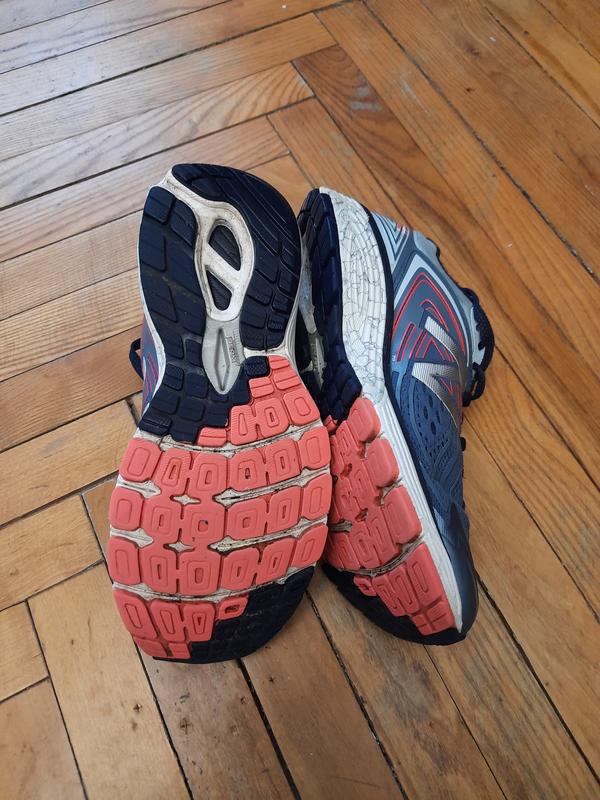 New balance store 860v8