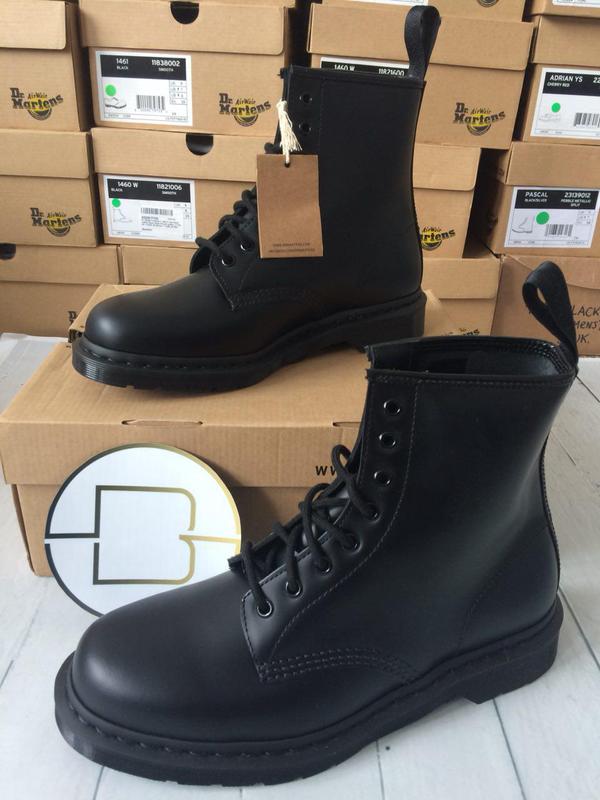 black smooth mono