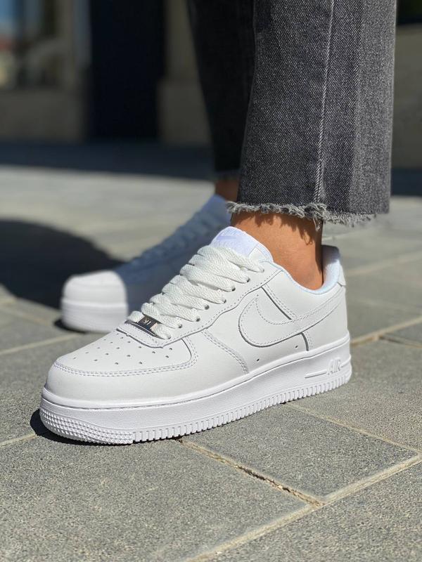 Womens nike air cheap force one low white