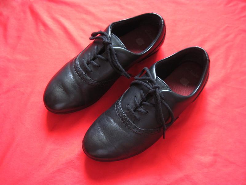 Clarks jules walk (35) кожаные туфли оксфорды женские — цена 280 грн в  каталоге Туфли ✓ Купить женские вещи по доступной цене на Шафе | Украина  #93076734