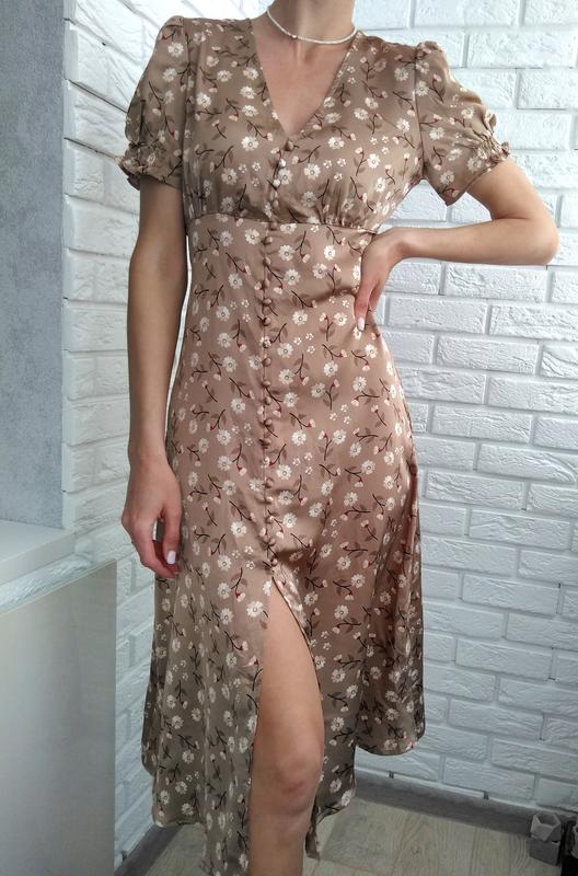 Летнее платье в цветочек атласное сатиновое разрез пуговицы — цена 295 ...