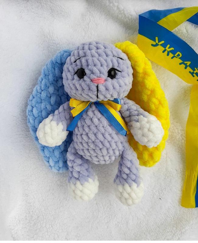 Зайка вязаний патриот ручная работа хендмейд украина — цена 300 грн в ...