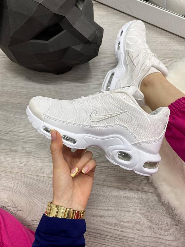 Nike air max tn plus white, женские белые кроссовки аир макс, жіночі кросівки найк аір макс, жіночі білі кросівки — цена 1550 грн в каталоге Кроссовки ✓ Купить женские вещи по