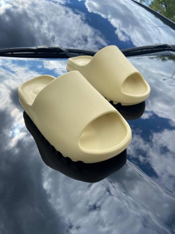 Резиновые тапки изи slide — цена 800 грн в каталоге Шлепанцы Купить ...