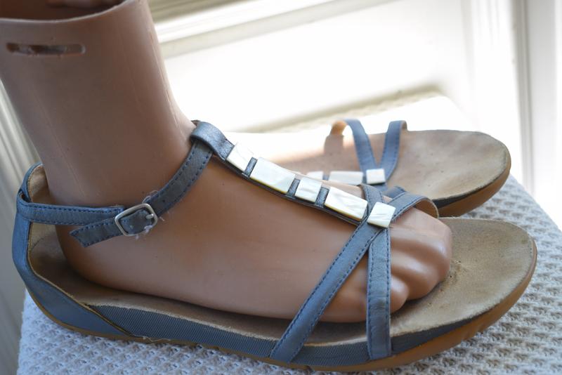Кожаные босоножки сандали сандалии кларкс clarks р. 8 р. 42 27,8 см — цена  700 грн в каталоге Сандалии ✓ Купить женские вещи по доступной цене на Шафе  | Украина #95309082