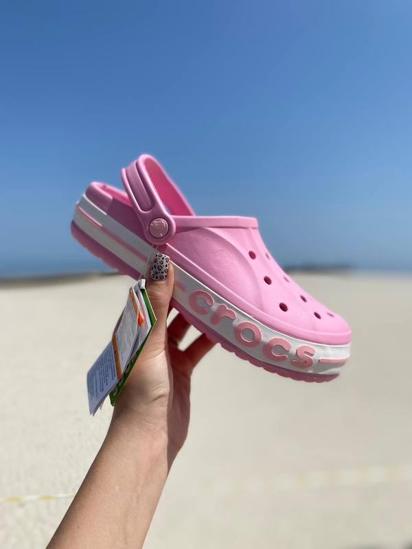 Crocs pink white, женские сандали крокс, шлепанцы крокс, шлепки ...
