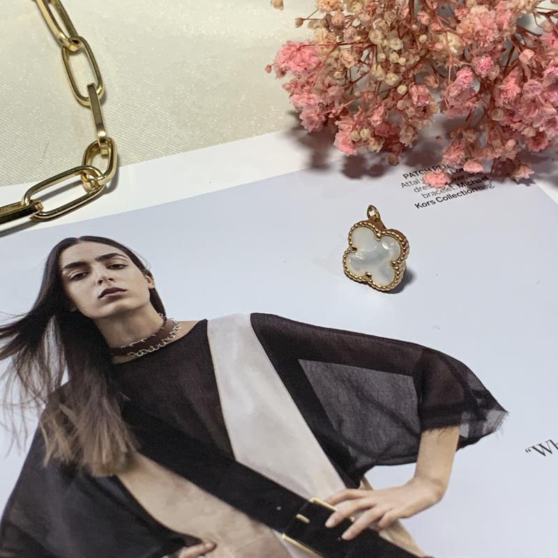 Серьга в стиле van cleef клевер — цена 0 грн в каталоге Серьги Купить ...
