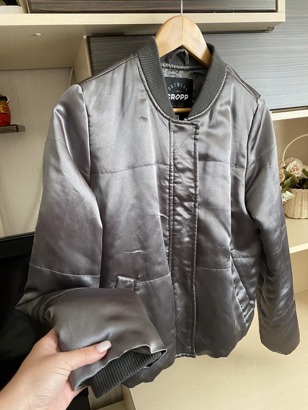 Бомбер cropp — цена 90 грн в каталоге Куртки Купить женские вещи по ...