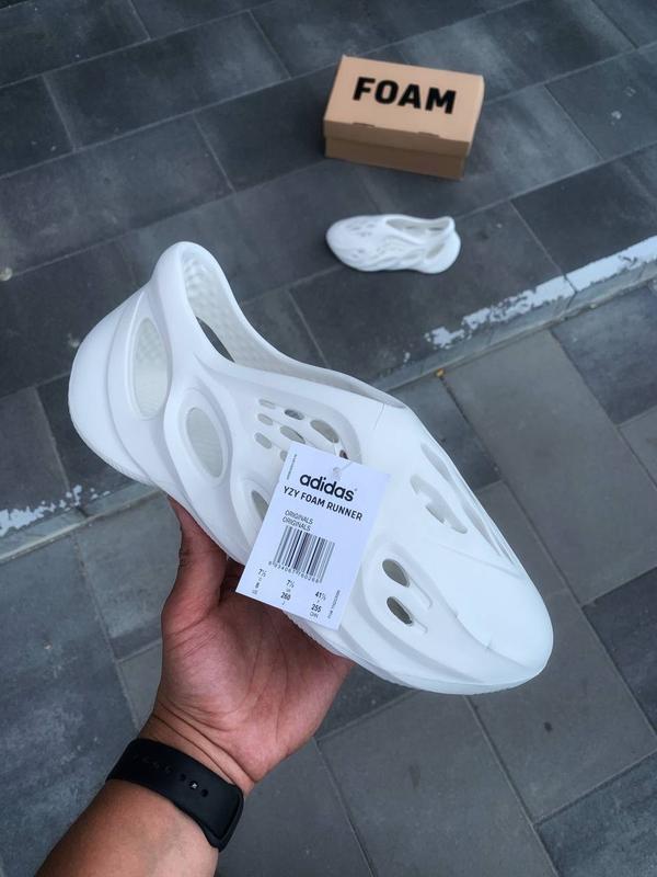 Adidas yeezy foam runner white мужские тапки адидас — цена 1850 грн в ...