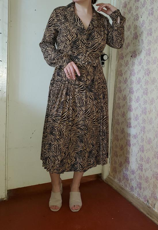 Платье с поясом, спереди на пуговицах, животный принт тигровый savida ...