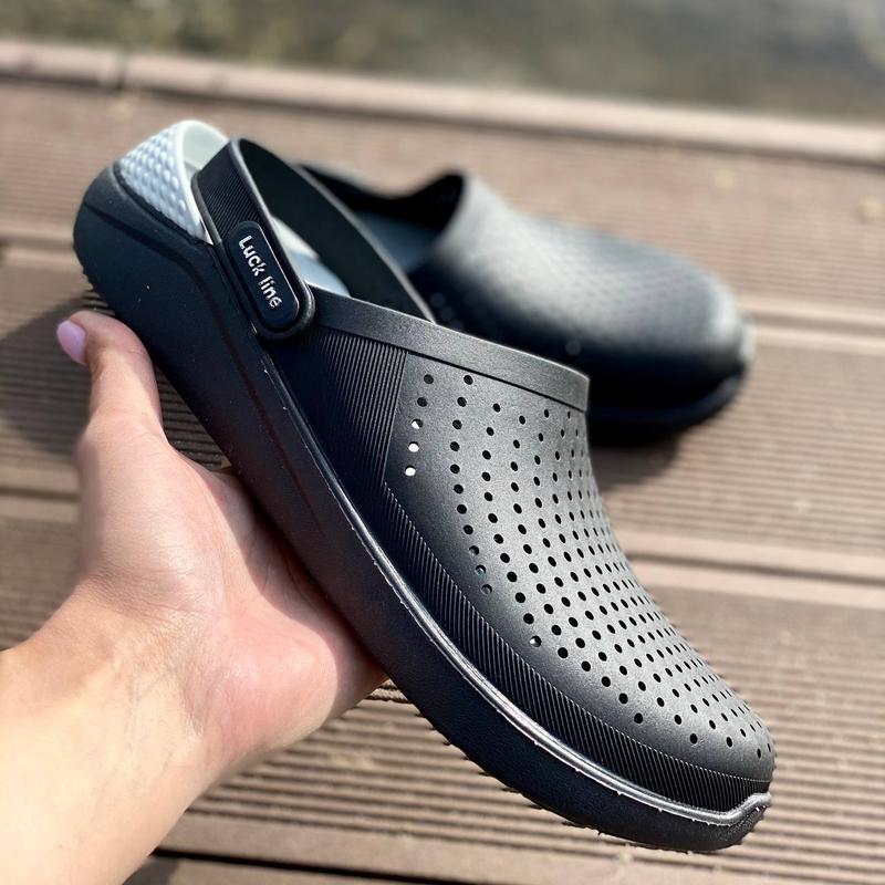 Кроксы чёрные 😎 — цена 799 грн в каталоге Сандалии Купить мужские вещи ...