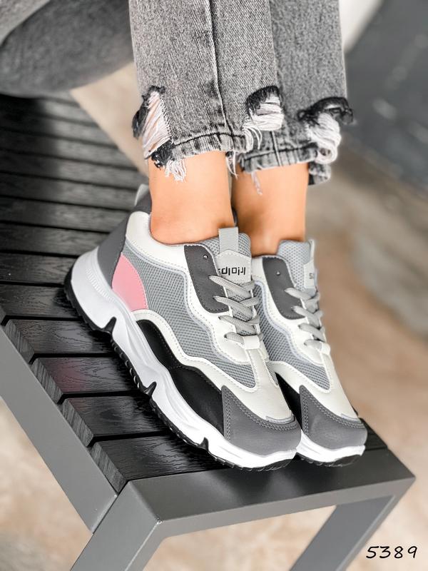 Кросівки на масивної тракторній підошві платформі супер ціна — ціна 619 ...