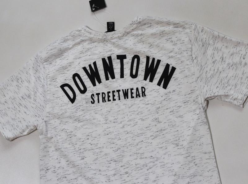 Четкая удлиненная футболка в текстуру и с принтами от cedar wood state