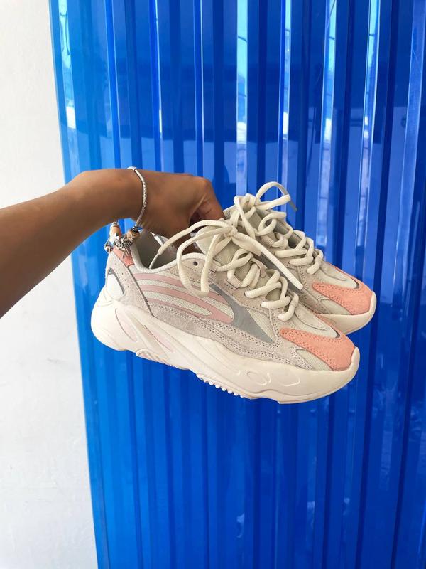 Scarpe adidas yeezy 700 fucsia on sale