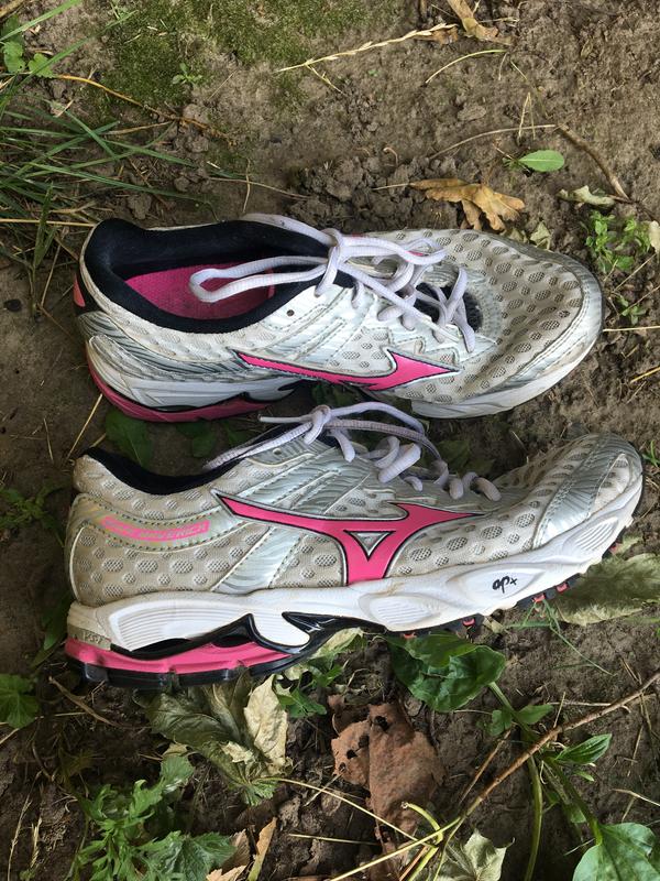 mizuno wave maverick
