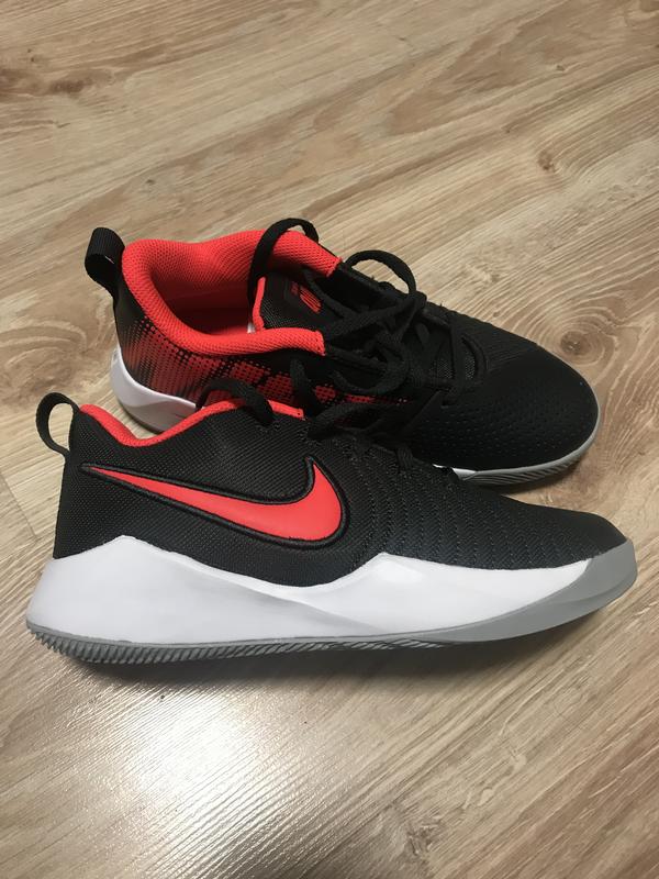 Nike hustle best sale quick red