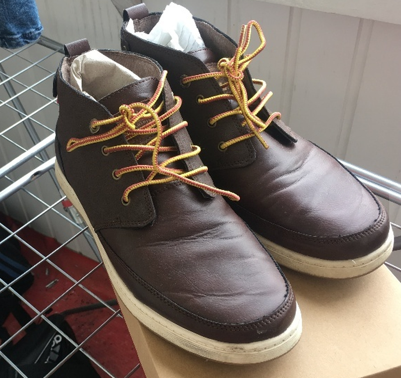 levi's men's atwater burnish sneaker