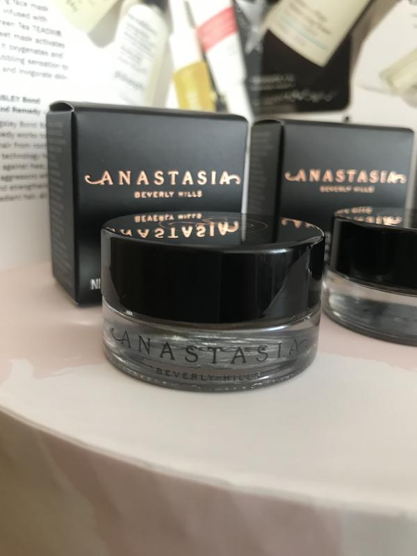 Бездоганні брови з помадкою anastasia beverly hills — цена 977 грн в ...