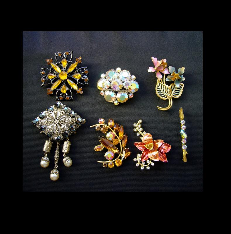 Винтажные броши ссср, чехословакия набором 7 штук в коллекцию. — цена ...