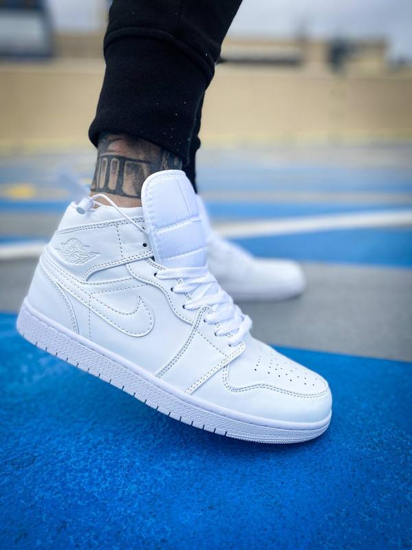 Кросівки чоловічі nike air jordan 1 mid white/кроссовки мужские найк ...