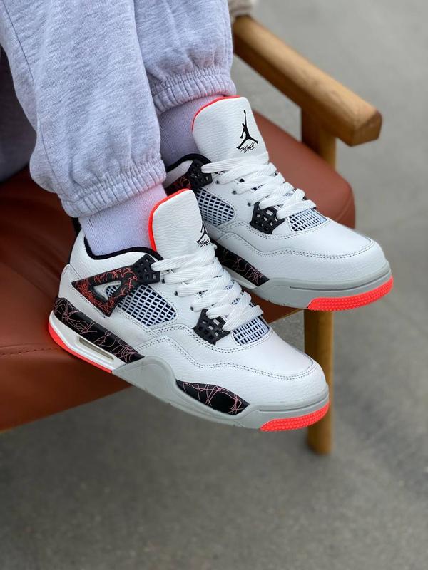 Jordan 4 hot lava on feet discount