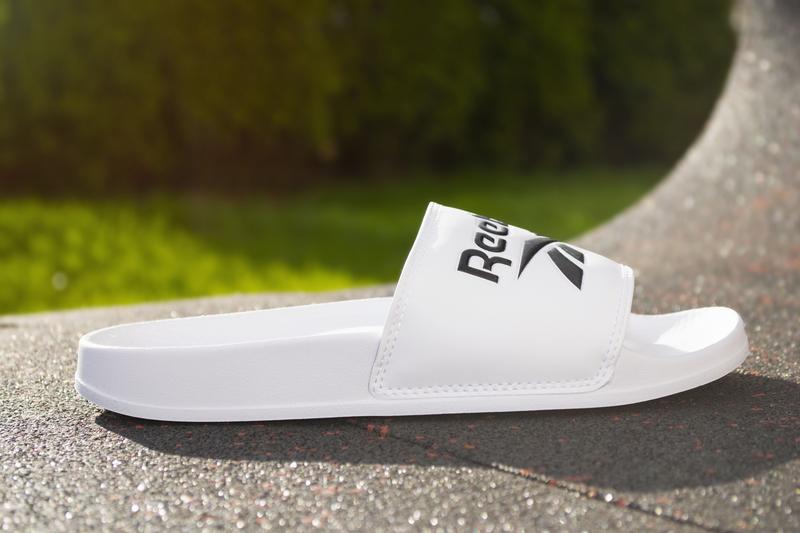 Шлепанцы reebok classic оригинал шлепки сланцы тапочки — цена 1199 грн ...
