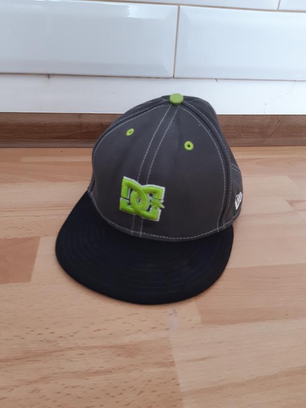 Кепка dc x new era — цена 299 грн в каталоге Бейсболки и кепки Купить ...