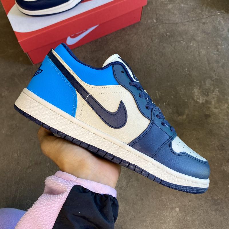 Демисезонные кожаные синие кроссовки кеды nike air jordan retro 1 low ...